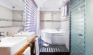 Photo of Bathroom in Alimos