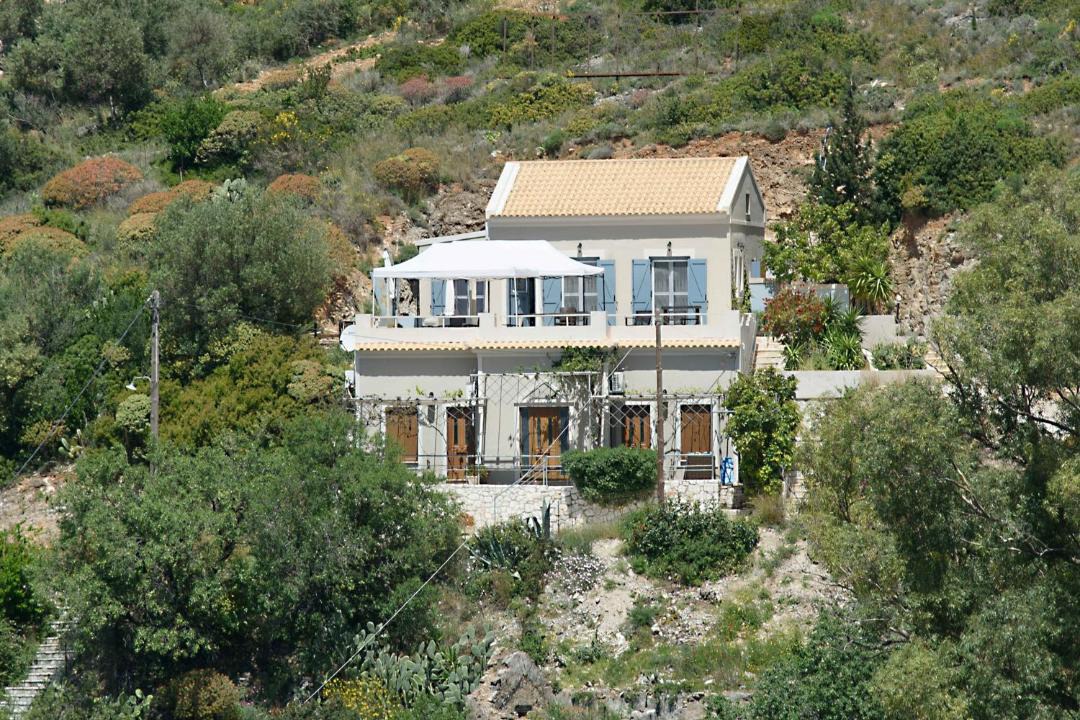 Photo of Others in Frourion
