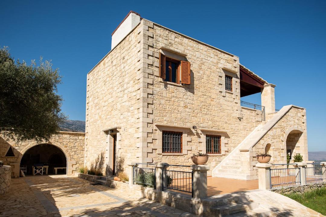 Photo of Buildings in Embrosneros