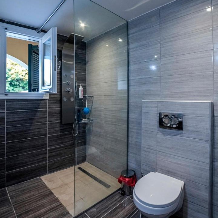 Photo of Bathroom in Agios Ioannis