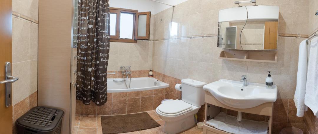 Photo of Bathroom in Kolymbia
