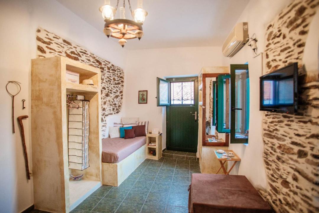 Photo of Livingroom in Kithnos