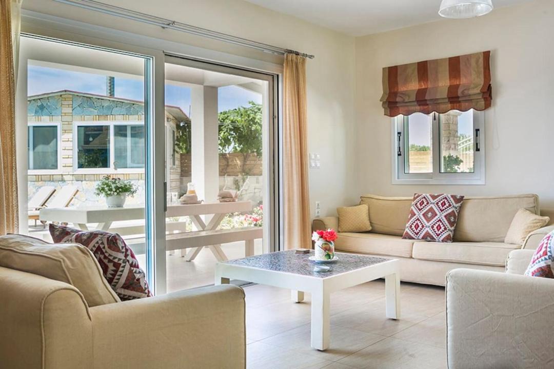 Photo of Livingroom in Karavados