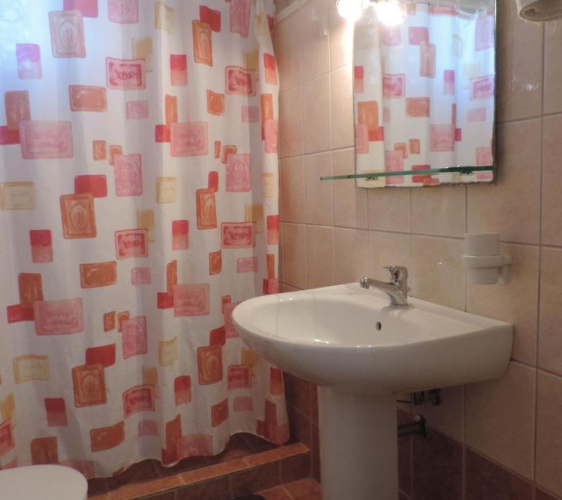 Photo of Bathroom in Agios Stefanos Avliotes