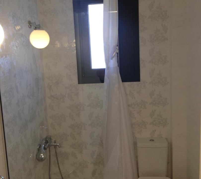 Photo of Bathroom in Elia