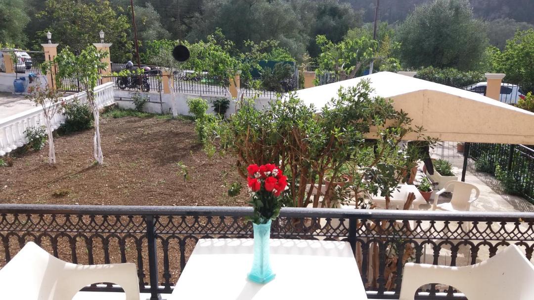 Photo of Patio Balcony in Sinarades