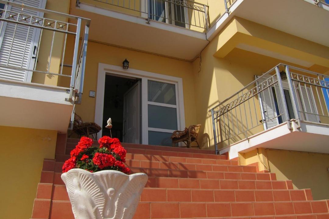 Photo of Patio Balcony in Gerani