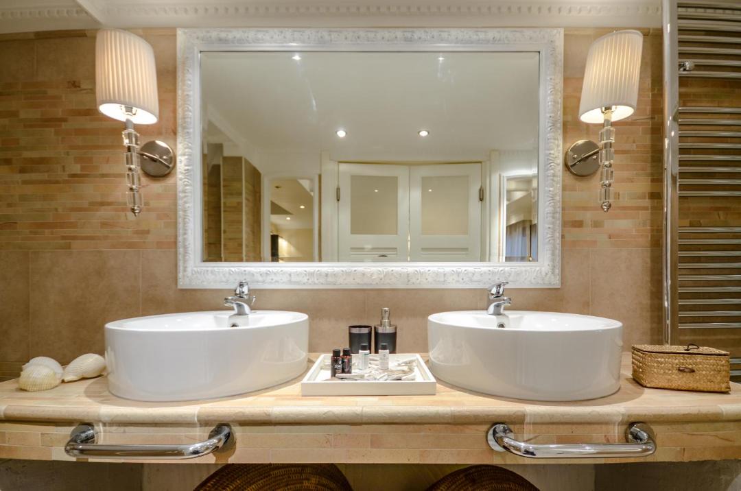 Photo of Bathroom in Naxos
