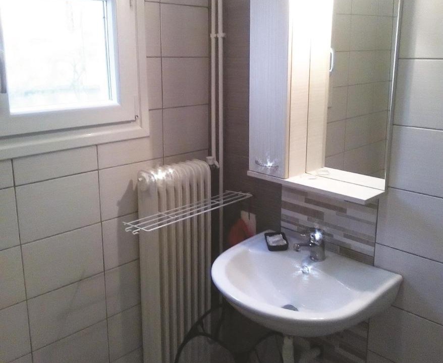 Photo of Bathroom in Larissa