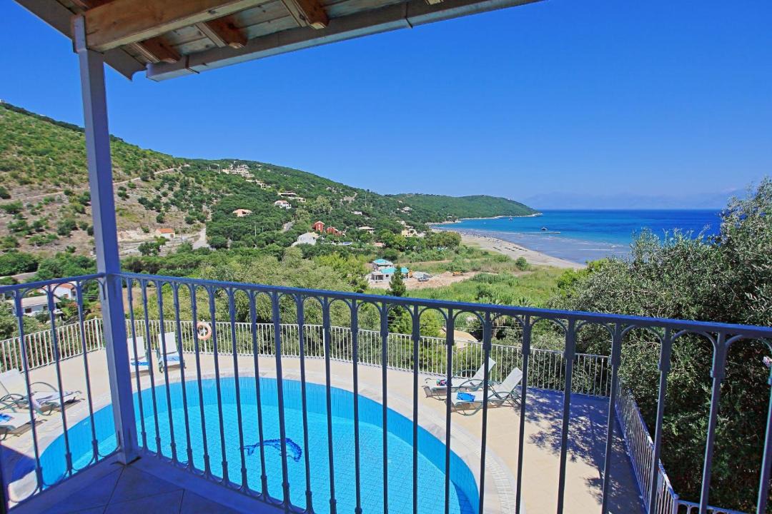 Photo of Patio Balcony in Apraos