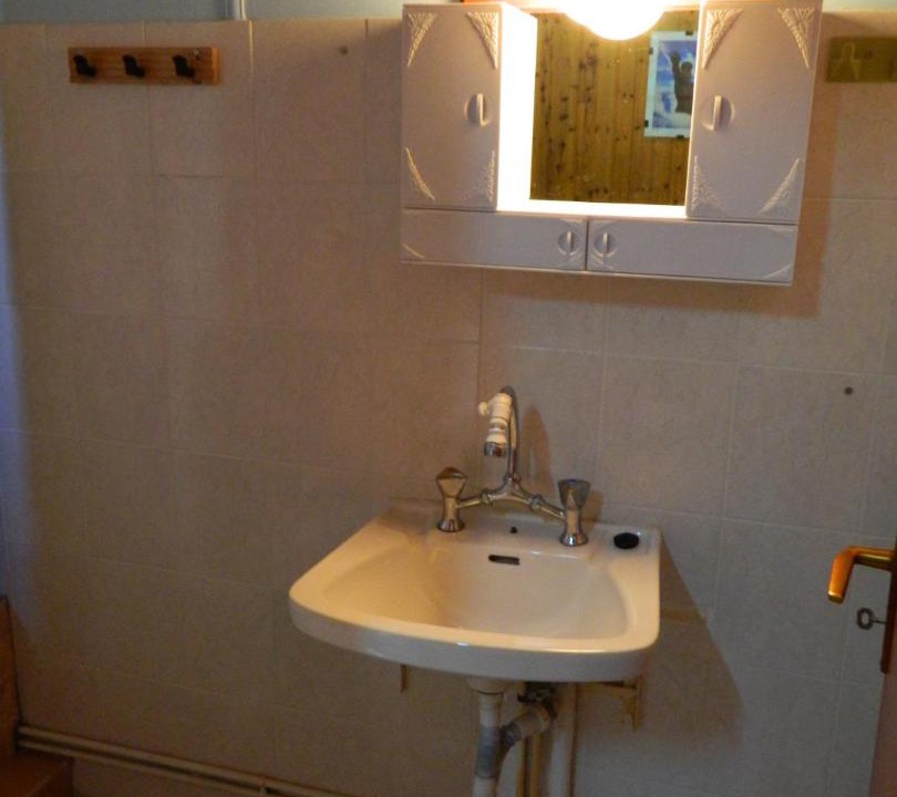 Photo of Bathroom in Ipsos