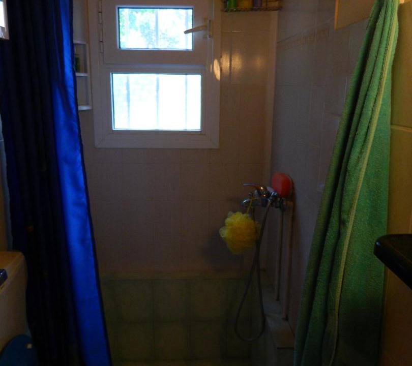 Photo of Bathroom in Ipsos