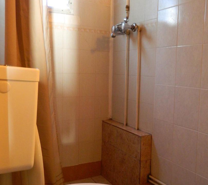 Photo of Bathroom in Ipsos