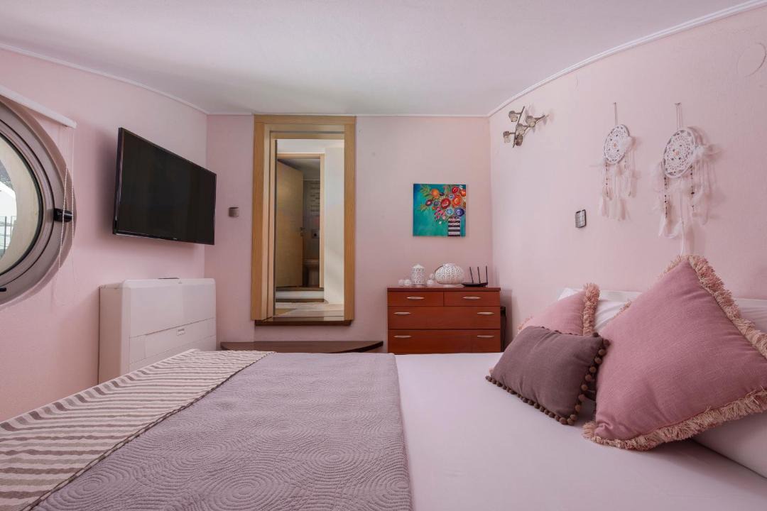 Photo of Bedroom in Palaio Tsifliki