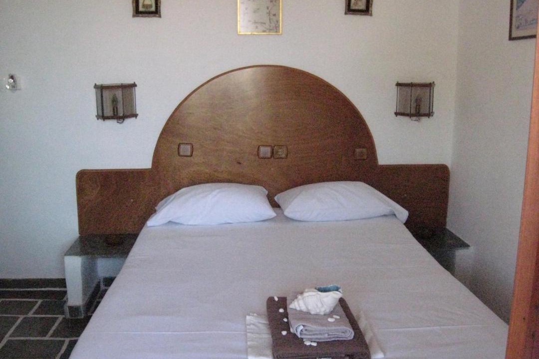 Photo of Bedroom in Ios Town