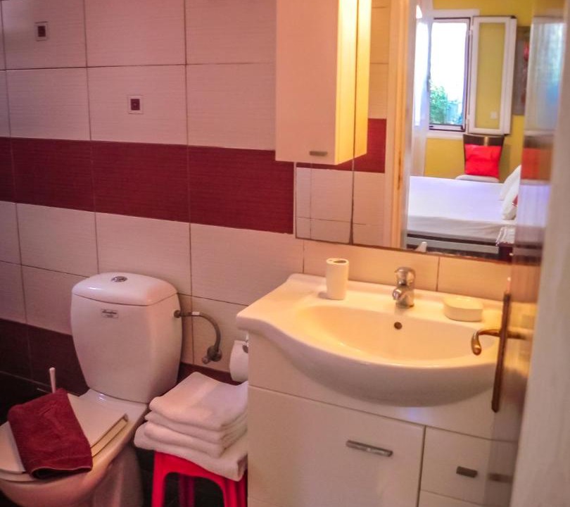 Photo of Bathroom in Kamari