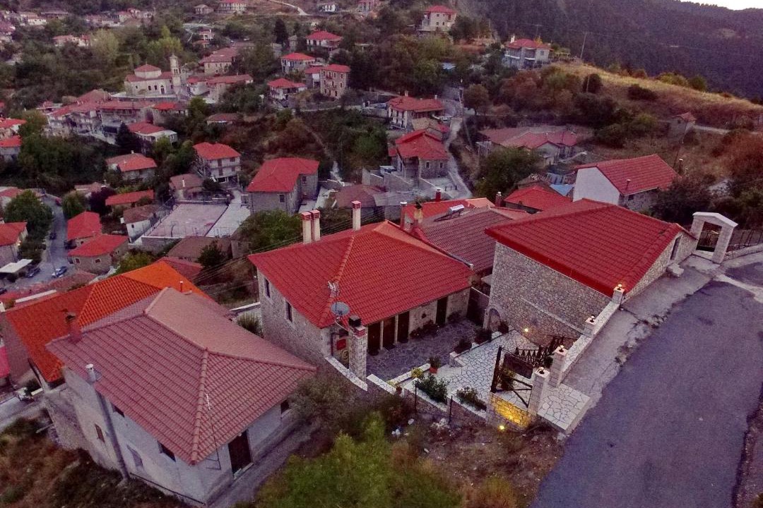 Photo of Buildings in Valtesiniko