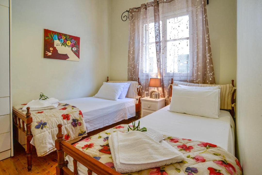 Photo of Bedroom in Longos