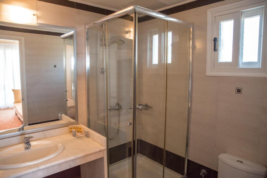 Photo of Bathroom in Karfas