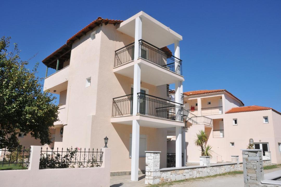 Photo of Buildings in Skala Rachoniou