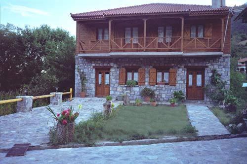 Photo of Buildings in Alonistaina