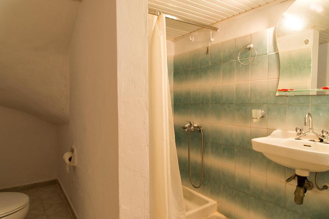 Photo of Bathroom in Palekastro