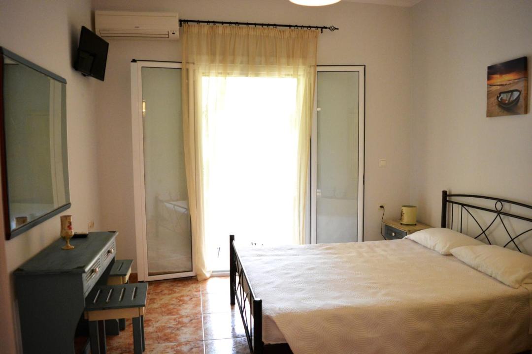 Photo of Bedroom in Sinarades