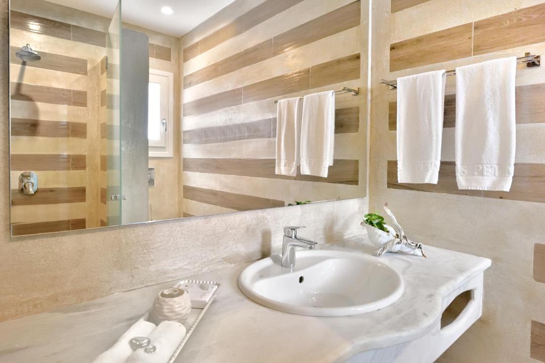 Photo of Bathroom in Platis Gialos
