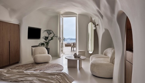 Water Retreat Suite with Infinity Pool and Hot tub