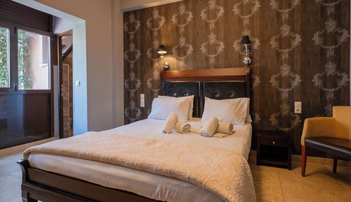 Superior Double Room (Partial Meteora View)