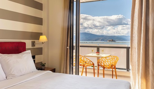 Superior Double Room with Old Town and Sea View 20m²