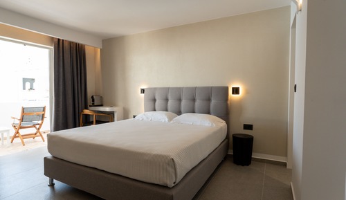 Superior Double Room (Pool side)