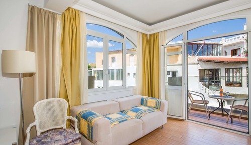 Standard Room, Partial Sea View