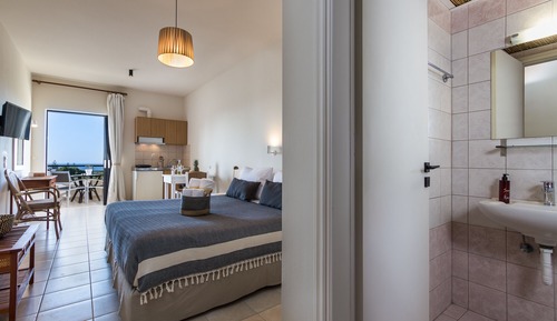 Standard Studio, Sea View