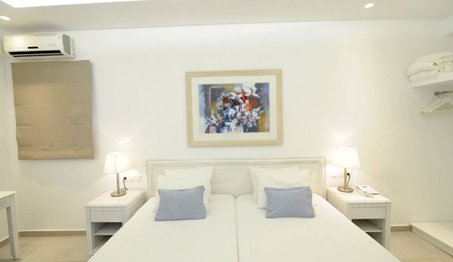 Standard Twin Room, Partial Sea View