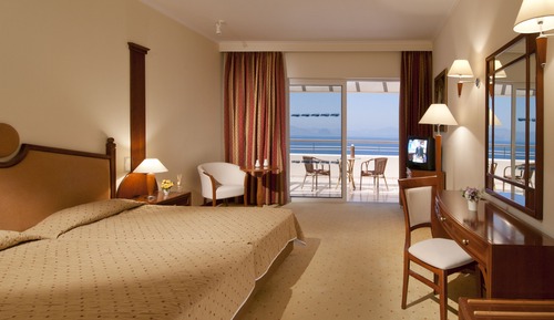Junior Suite, Partial Sea View