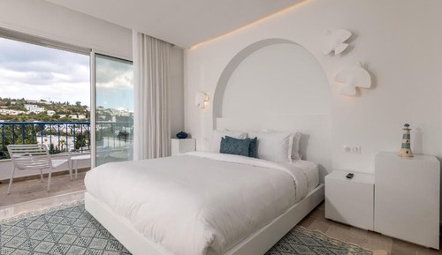 Deluxe Double Room, Balcony, Hill View