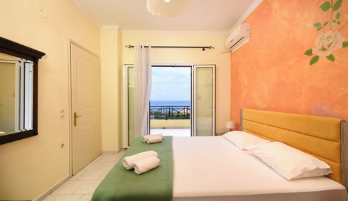 Suite, Sea View