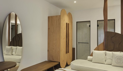 Luxury Triple Room With Shared Heated Pool