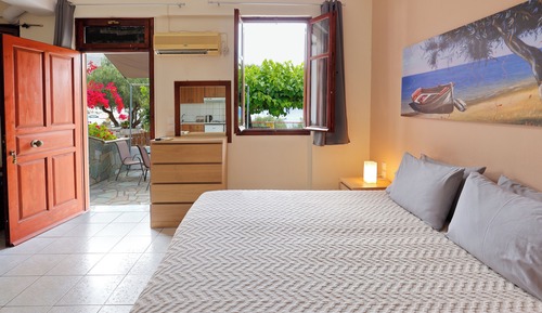 Basic Studio, Sea View (3 Adults )