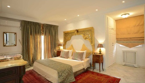 Deluxe House