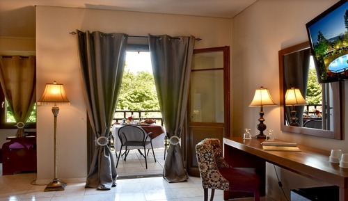 Suite, Fireplace