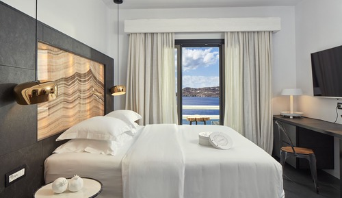 Room, 1 King Bed, Sea View (Pure)