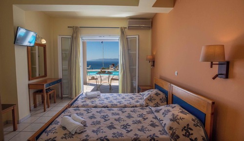 Studio, Sea View