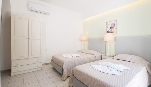 Classic Double or Twin Room, City View