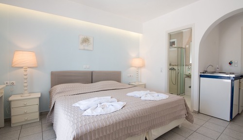 Classic Double or Twin Room, Partial Sea View