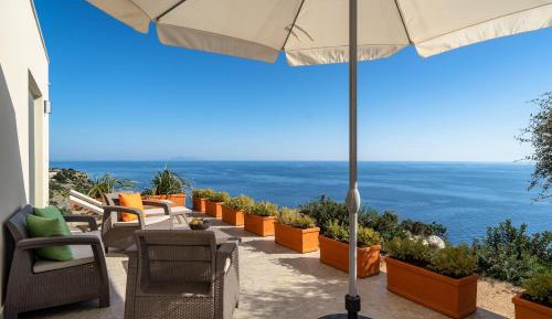 Two-Bedroom Deluxe Apartment with Ocean View