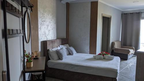 Basic Triple Room
