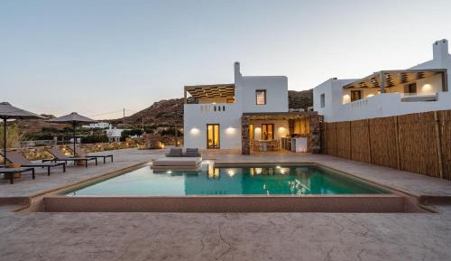 3 Bedroom Deluxe Villa with Private Pool and Jacuzzi