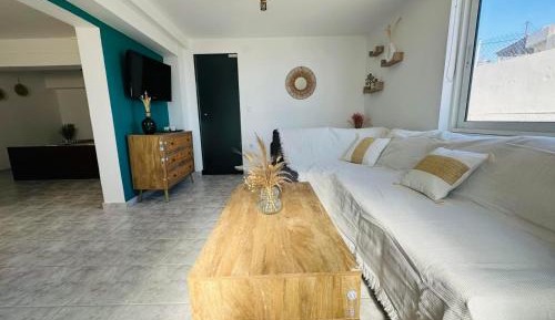 Studio Apartment with One Double Bed